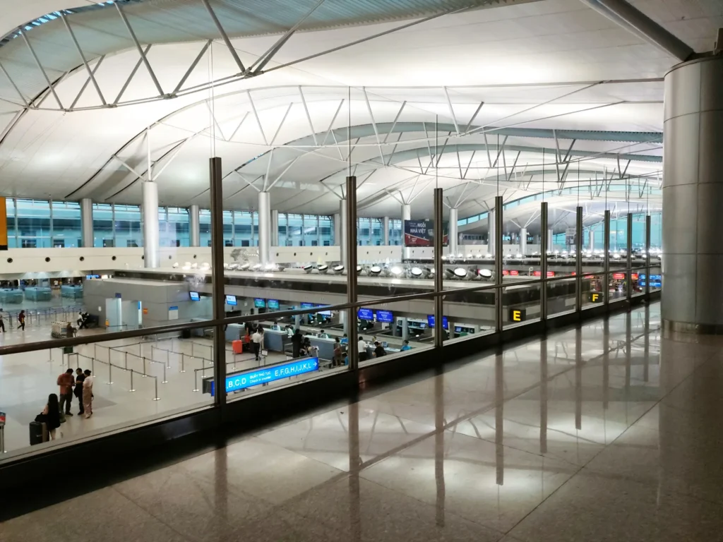 タンソンニャット空港